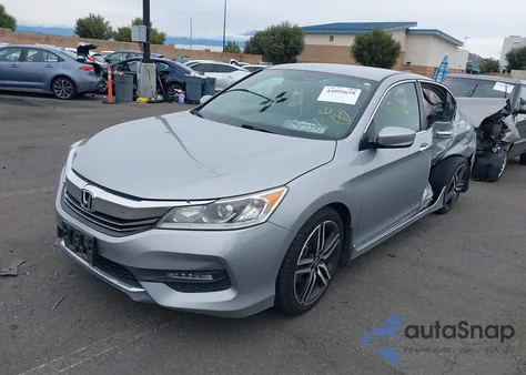 2017 Honda Accord Sport z USA, uszkodzony, nr VIN 1HGCR2F5XHA052342